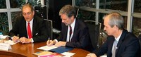 FAPESP, GlaxoSmithKline Brazil (GSK) and Biominas Brasil have signed a cooperation agreement to support innovative research on health science